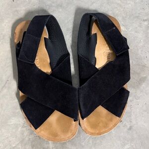 Pedro Garcia Sandals Women size 8.5 Black Suede Leather Criss Cross Strap Shoes